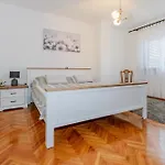 Apartman - Ugljan Island *