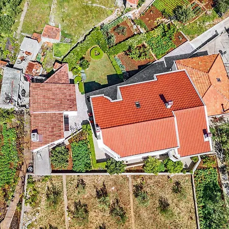 - Ugljan Island Apartamento