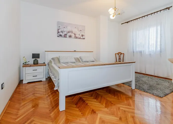 Apartment - Ugljan Island *