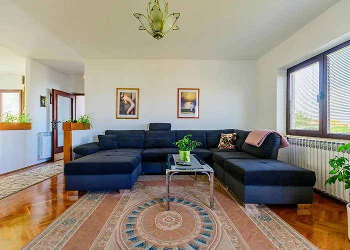 - Ugljan Island Apartment *