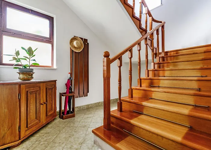 - Ugljan Island Apartment *