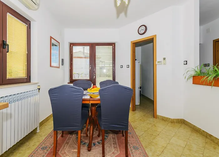 - Ugljan Island Apartment Kali