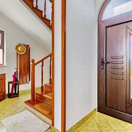 - Ugljan Island カリ