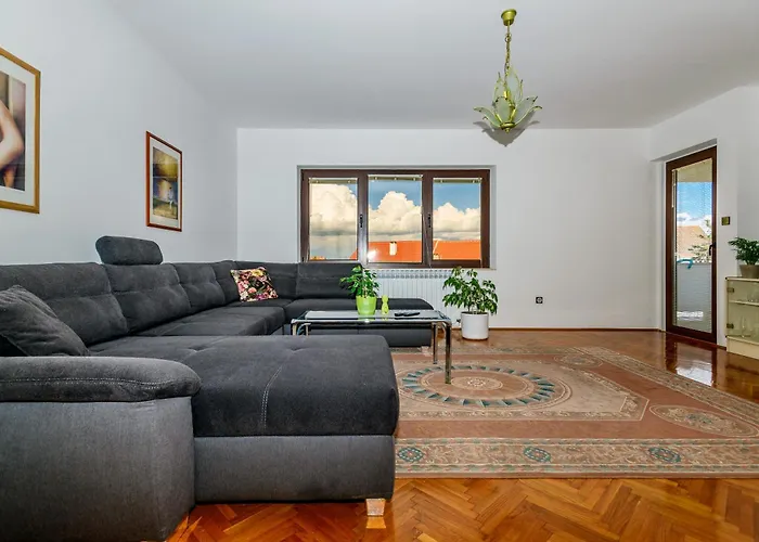 아파트 - Ugljan Island