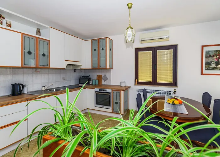 아파트 - Ugljan Island 칼리